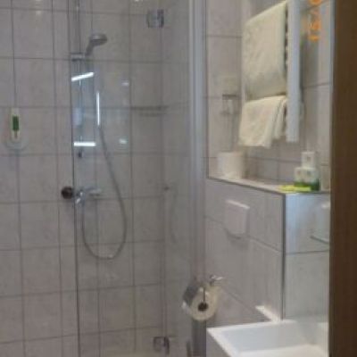 zimmer103.jpg